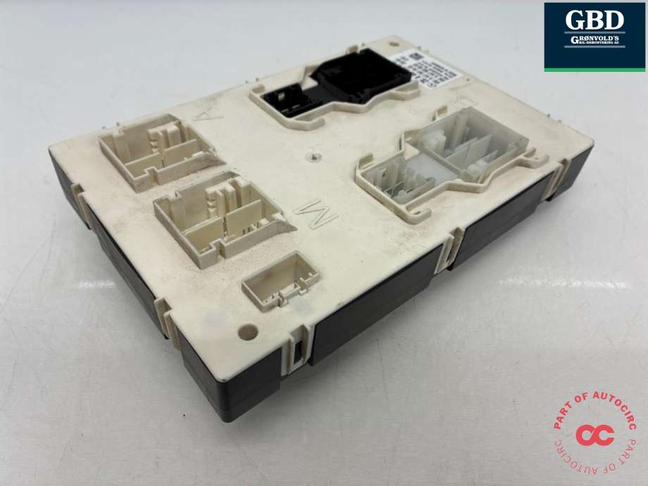 Styreenhet (SAM - Signal Acquisition Module) til Mercedes Vito 2014-->> (W447) (W447) (A 447 900 99 08|A 447 900 07 07|)