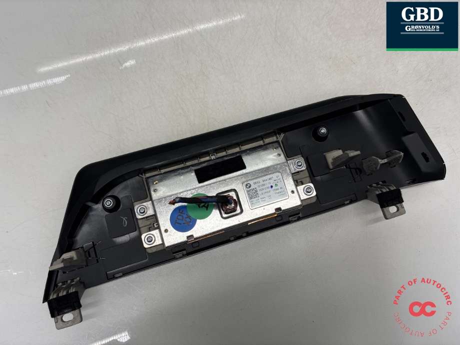Bilstereo navigasjon skjerm til BMW 3-Serie 2018-->> (G20) (G20) (65 50 9 826 555|65 50 9 441 887|6550 9441887 01)