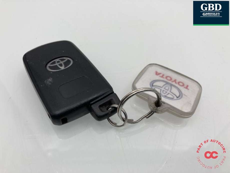 Nøkkel til Toyota Prius +7 2012-2020 (Type III) (stasjonsvogn) (stasjonsvogn) (8990447620|)