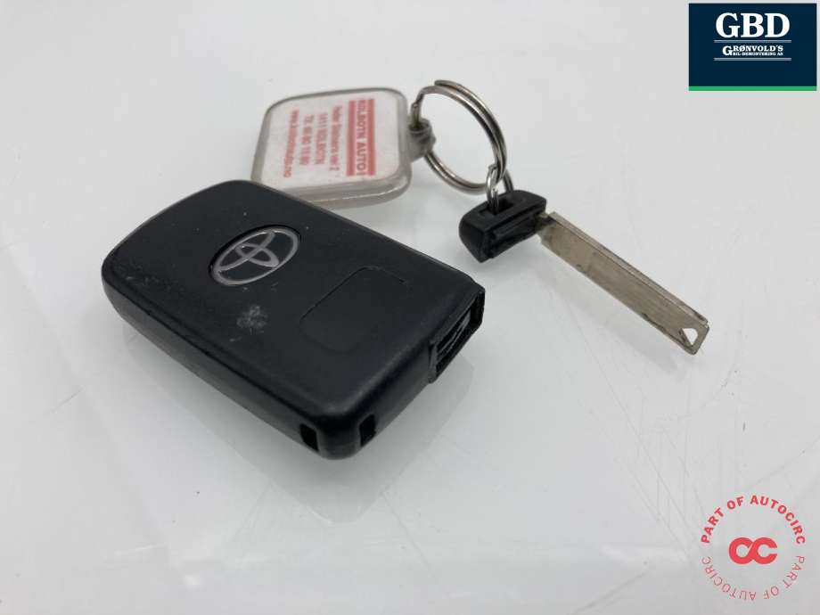 Nøkkel til Toyota Prius +7 2012-2020 (Type III) (stasjonsvogn) (stasjonsvogn) (8990447620|)
