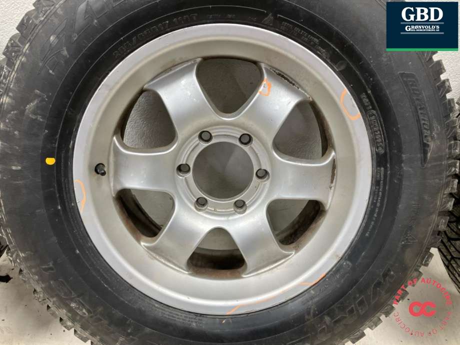 Hjulsett aluminium vinter til Toyota Land Cruiser 120 2002-2009  (FALKEN|WINTERPEAK F-ICE 1 PIGG|265/65R17 | PROD 25 | 9MM|8JX17 | ET 22)