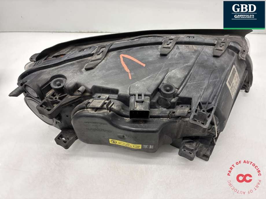 Frontlykt venstre xenon til Volvo V70 2007-2013 (Type III, Fase 1)  (31214415|31214347|)