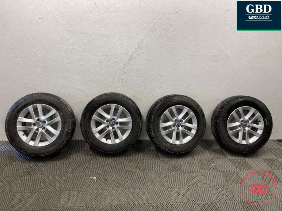 Hjulsett aluminium vinter til Volvo V60/V60 CC, 2013-2018 (Type I, Fase 2)  (NOKIAN PIGGFRI|HAKKA PELITTA R5 SUV. PROD 2024)