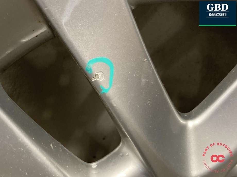 Hjulsett aluminium vinter til Volvo V60/V60 CC 2013-2018 (Type I, Fase 2)  (NOKIAN PIGGFRI|HAKKA PELITTA R5 SUV. PROD 2024|215/65R16|7JX16. ET IKKE SYNLIG)