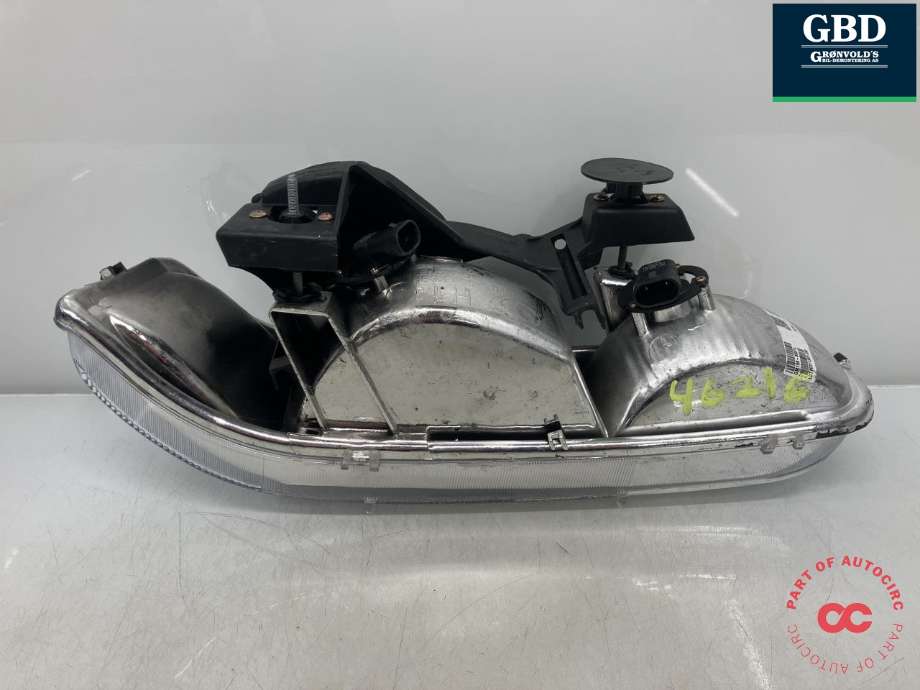 Frontlykt venstre halogen til Chevrolet Silverado 2002-2006  (16526133|GM159-B001L|)