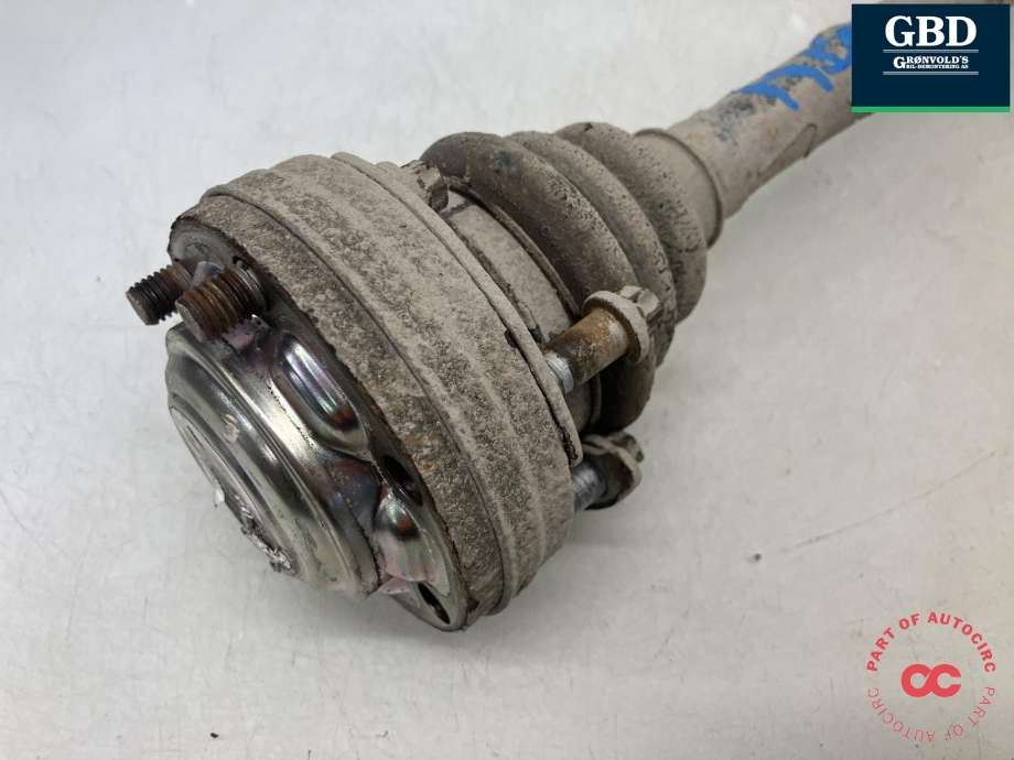 Drivaksel høyre bak, diesel/manuell til BMW 3-Serie 2005-2011 (E90/E91/E92/E93) (E90/E91/E92/E93) (33 21 7 561 784|)