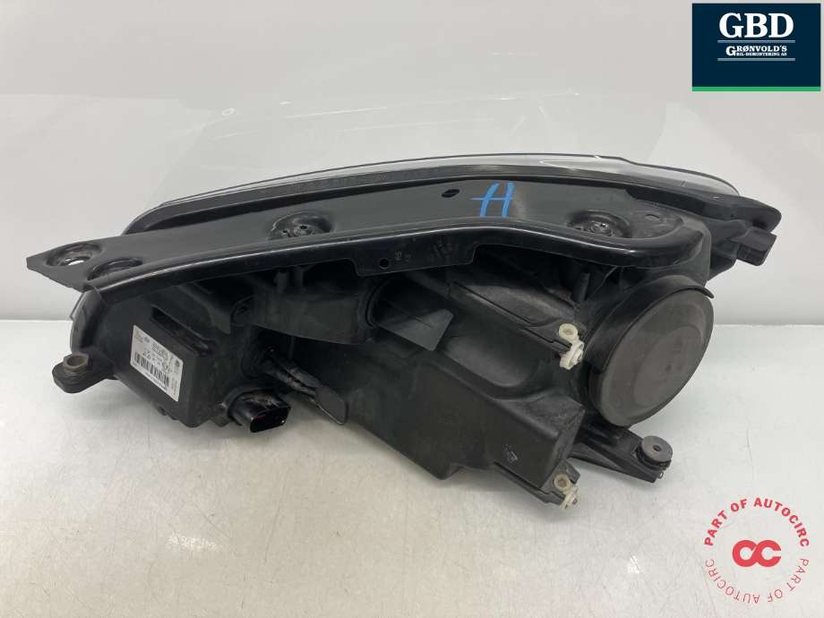 Frontlykt høyre halogen til VW Caddy 2010-2015 (Type III, Fase 2) (HELLA|2K5 941 006 A|1EL 010 551-02|)