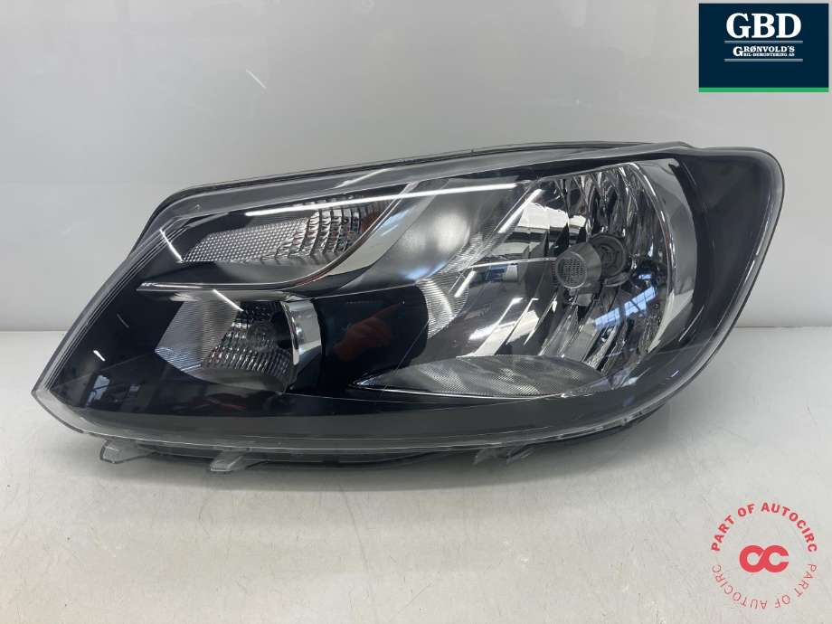 Frontlykt venstre halogen til VW Caddy, 2010-2015 (Type III, Fase 2) (HELLA|2K5 941 005 A)