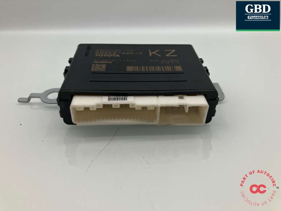 Styreenhet elektrisk bakluke til Suzuki Across 2020-->>  (T8922-24201-000|89222-42010|)