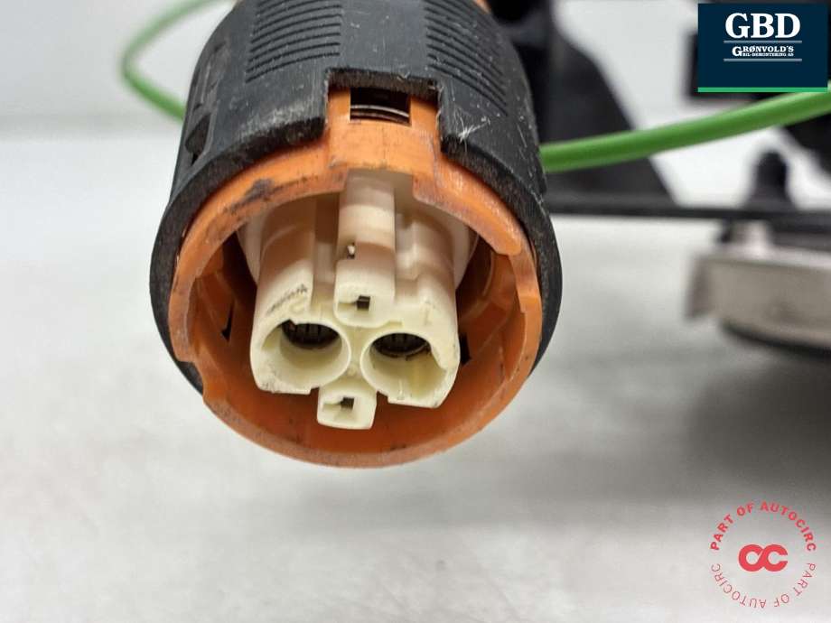 Batterilader inntak/luke til BMW X5 2013-2018 (F15) (F15) (61 12 6 800 377|)