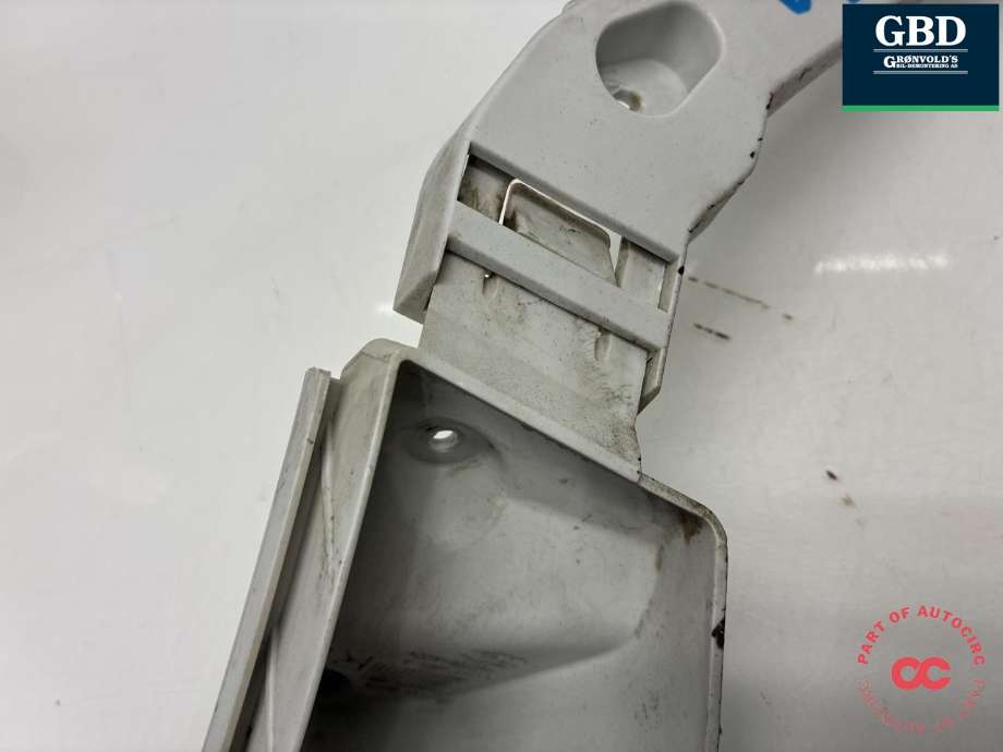 Støtfanger bak feste til Ford Kuga 2008-2012 (Type I)  (1712108|8V41-17E851-AE|)