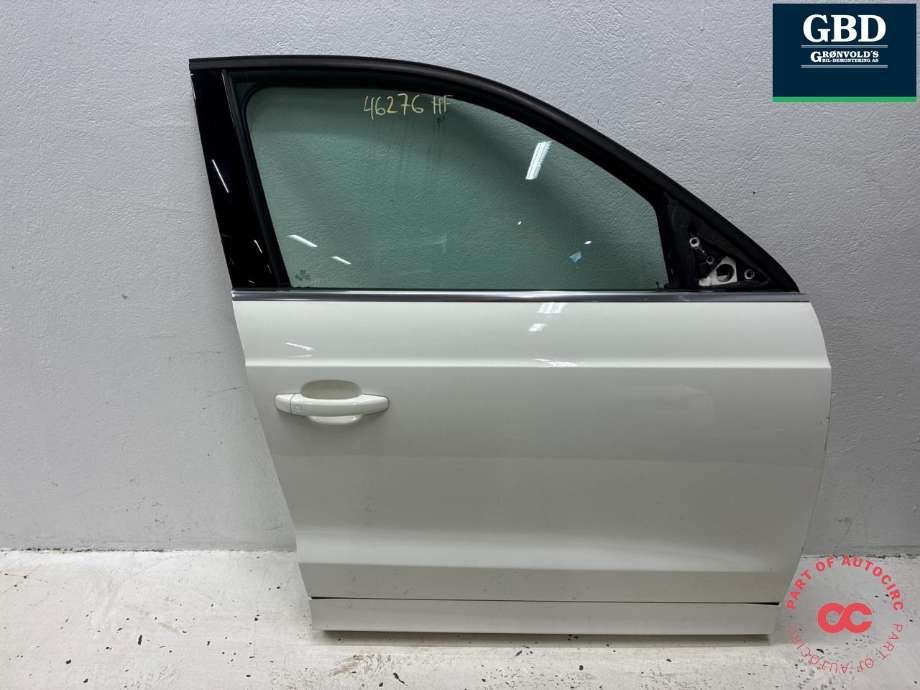 Dør høyre foran til Audi Q3 2011-2014 (Type I, Fase 1) (8U0 831 052 C|8U0 831 052 B|)