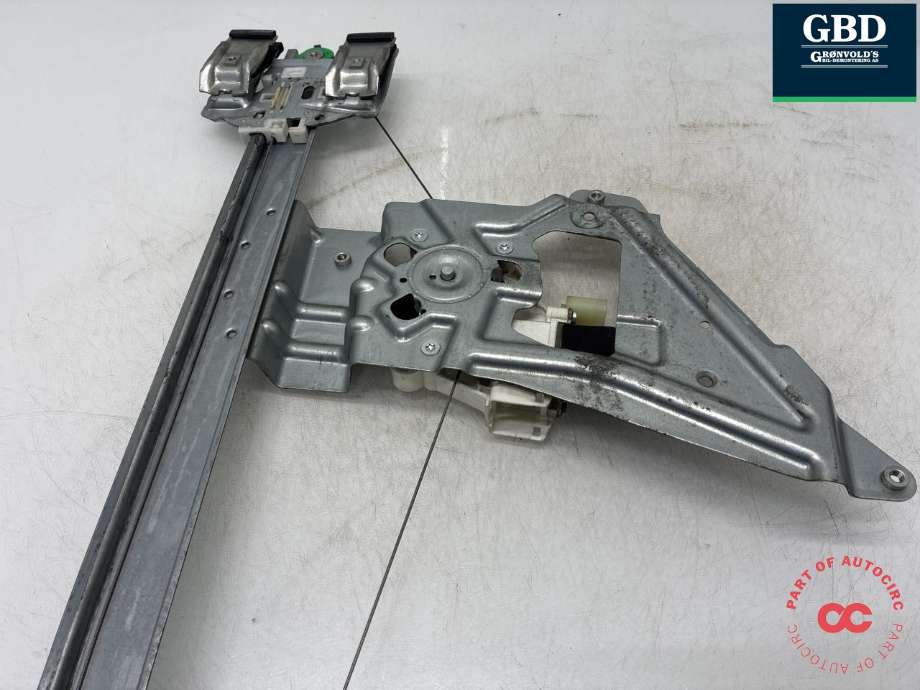 Ruteheis høyre til VW Crafter 2006-2011 (Type I, Fase 1)  (2E0 837 402|A906 720 01 46|)
