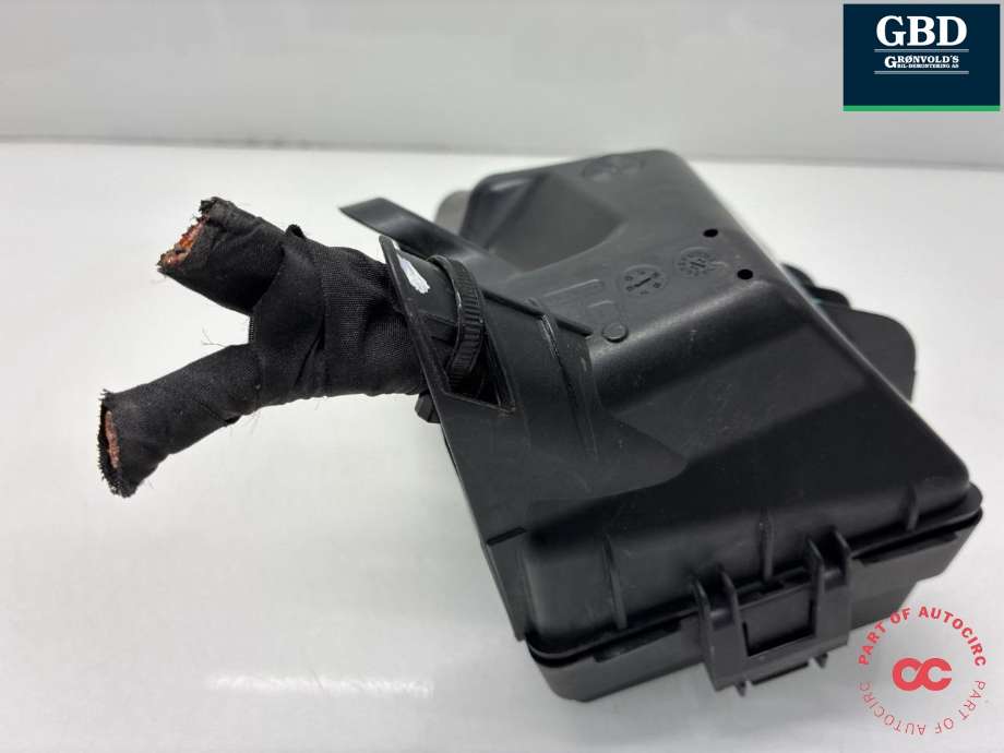 Sikringsboks motorrom til Audi Q4 e-tron 2021-->> (1EA 937 548 A|)