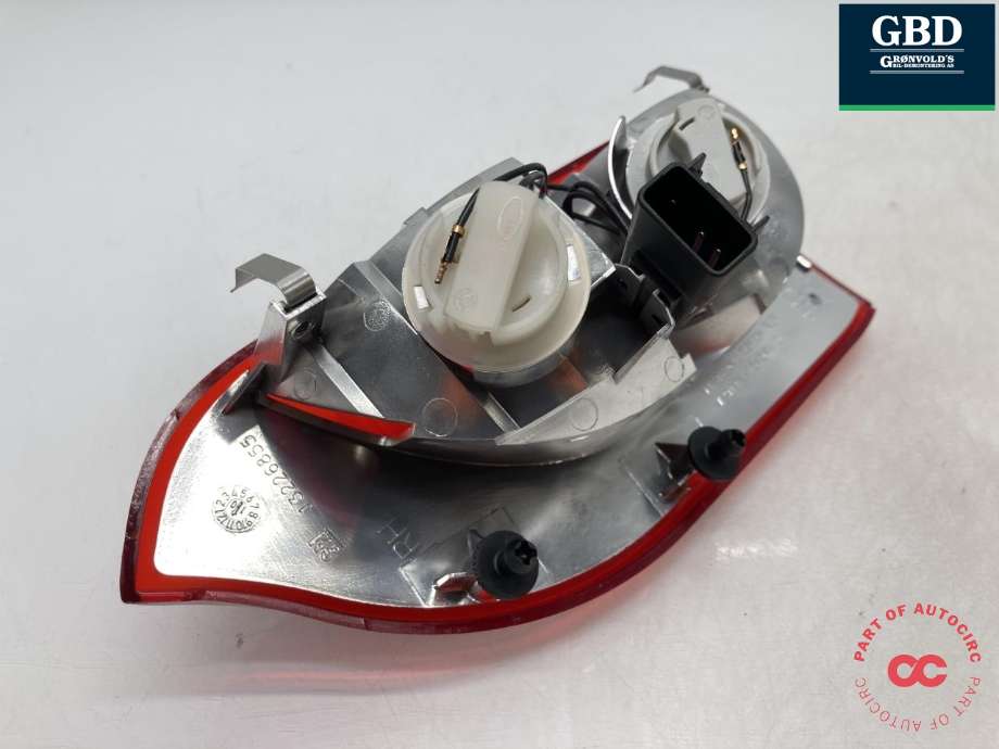 Baklykt høyre indre til Opel Insignia A 2009-2014 (22950970|13282375|13226855)