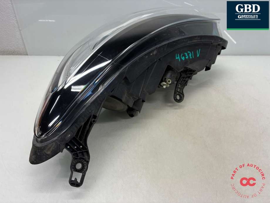 Frontlykt venstre halogen til Renault Kadjar 2015-->> (26 06 004 79R|)