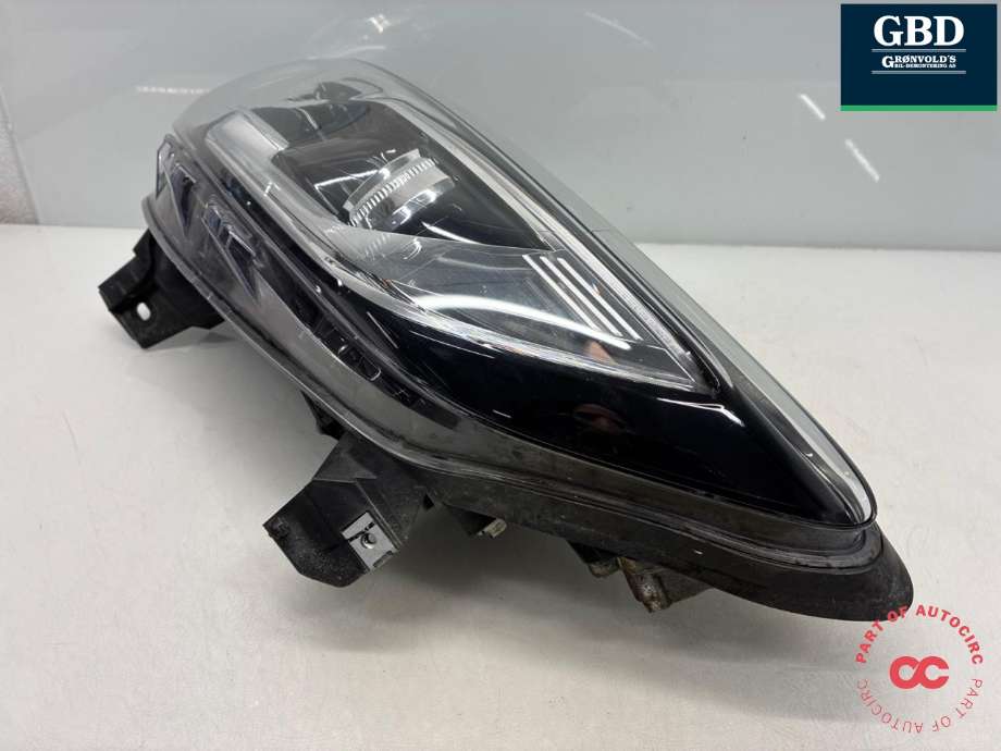 Frontlykt venstre halogen til Renault Kadjar 2015-->> (26 06 004 79R|)