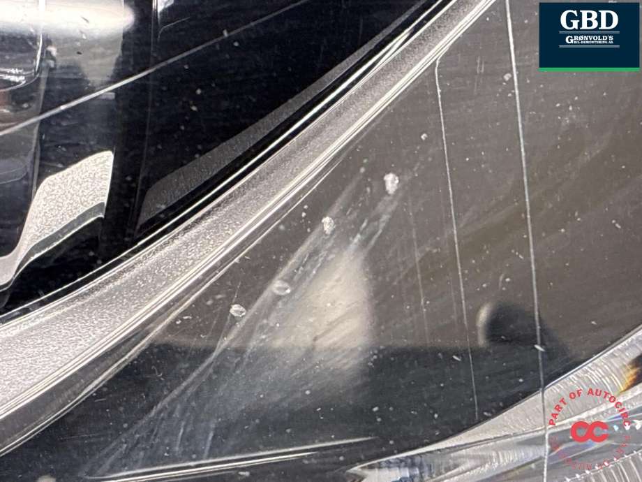 Frontlykt venstre halogen til Renault Kadjar 2015-->> (26 06 004 79R|)