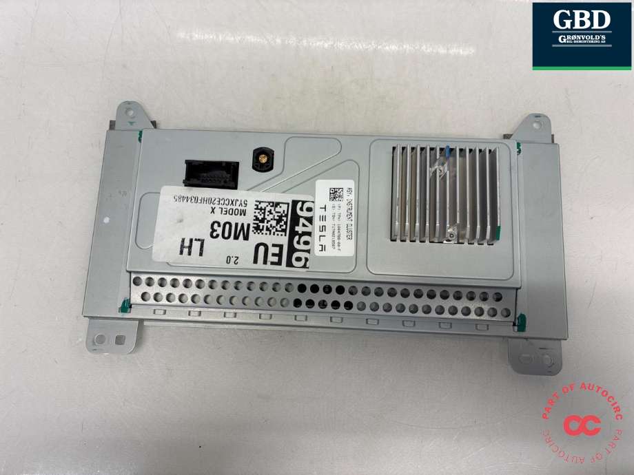 Instrumentpanel til Tesla Model X 2016-->> (1004788-00-F|1039357-00-F | 1004788-00-G |1004788-00-H|1039357-00-G | 1039357-00-H)