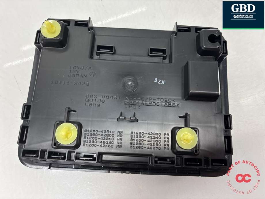 Tak konsoll til Toyota bZ4X 2022-->> (8126042G20C0|1D111-342G|)