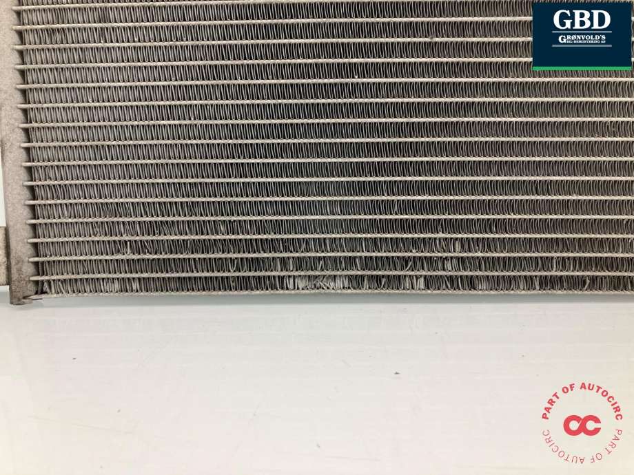 Aircondition radiator til Jaguar F-PACE 2016-->> (X761) (X761) (|GX73 197 10 BC)