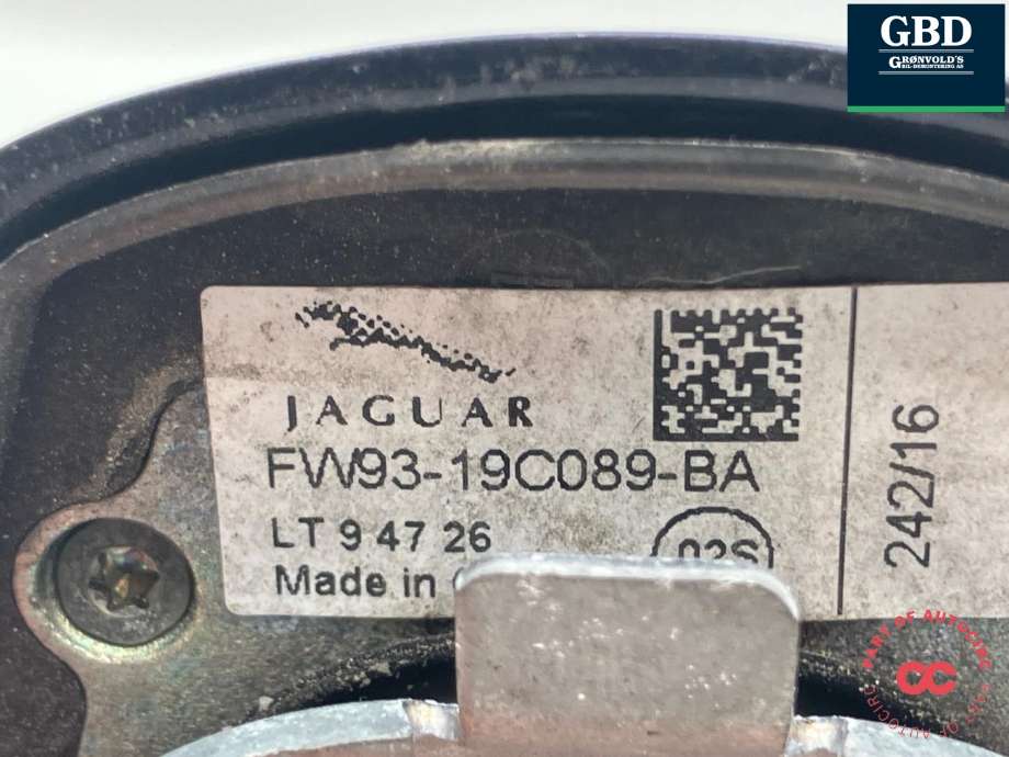 Antenne navigasjon til Jaguar F-PACE 2016-->> (X761) (X761) (C2D38129|FW9319C089BA|)