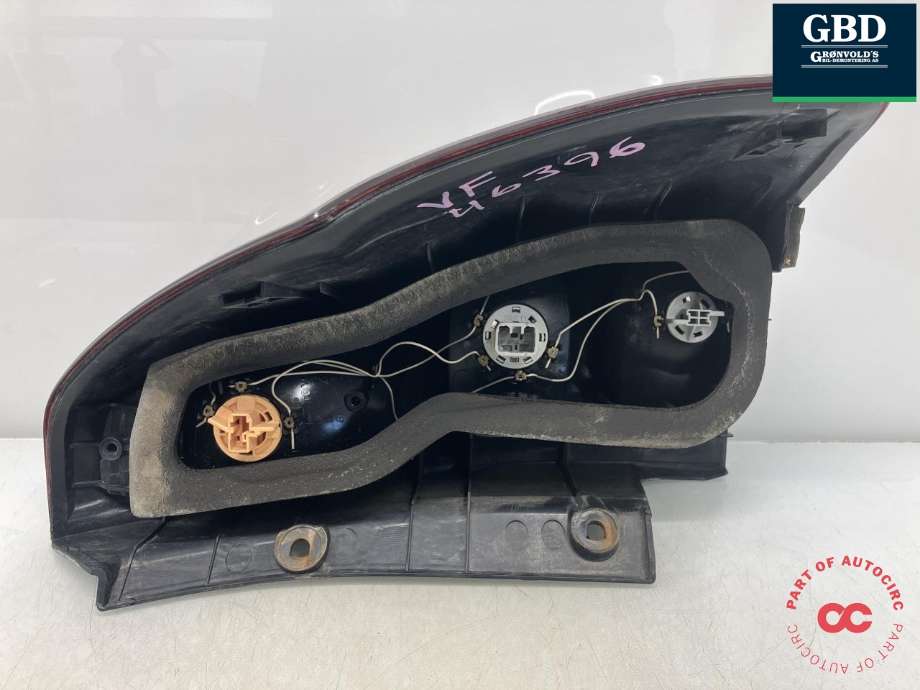 Baklykt venstre til Toyota Land Cruiser 120 2002-2009  (8156160621|8156160620|)