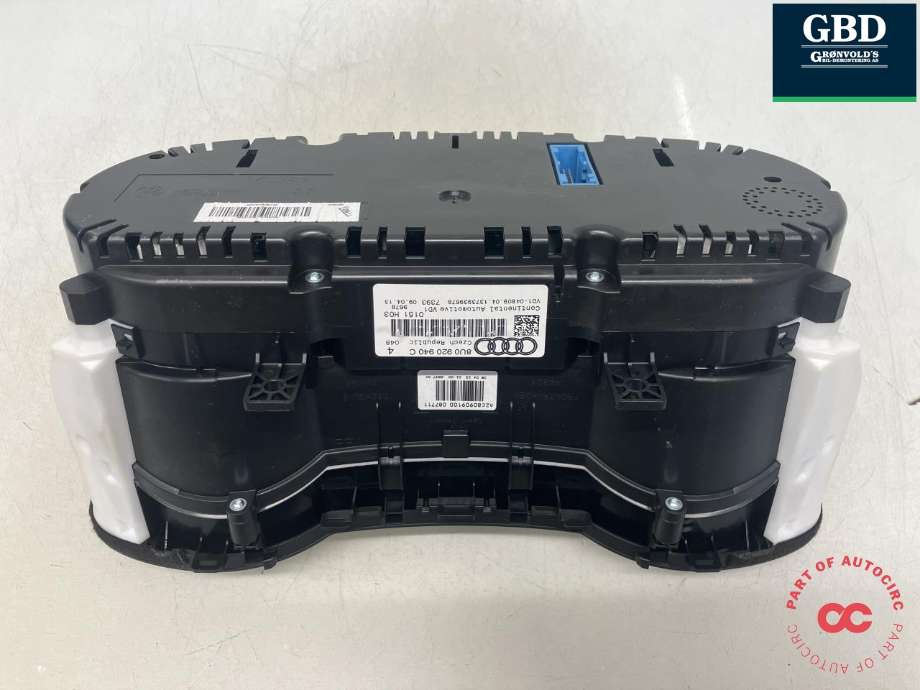Instrumentpanel til Audi Q3 2011-2014 (Type I, Fase 1)  (CONTINENTAL|8U0 920 940 C|A2C80909100|)