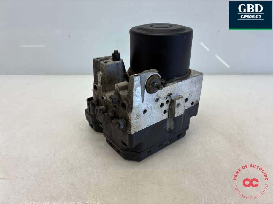 ABS sentral til Toyota RAV4 2000-2006 (Type II) (4405042131|4405042130|)