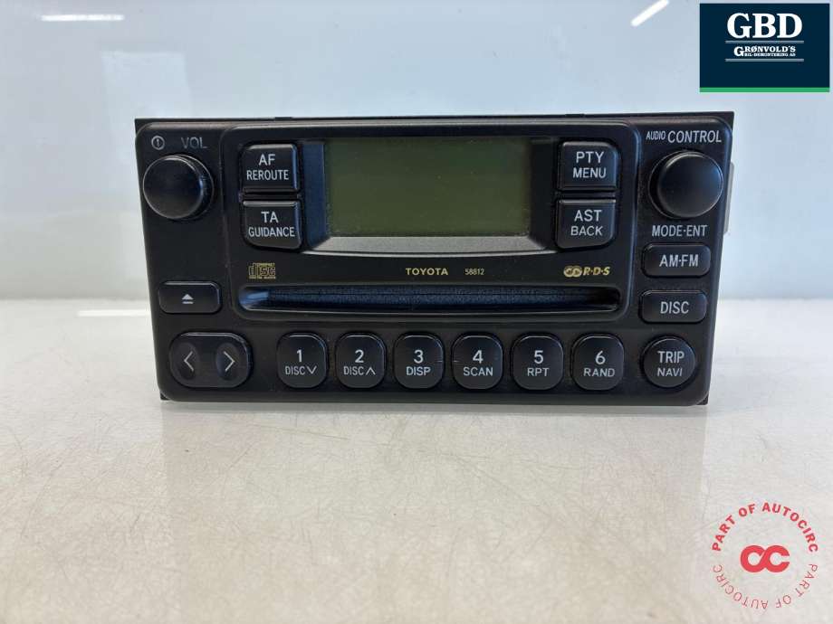 Bilstereo til Toyota RAV4, 2000-2006 (Type II)  (8612033440)