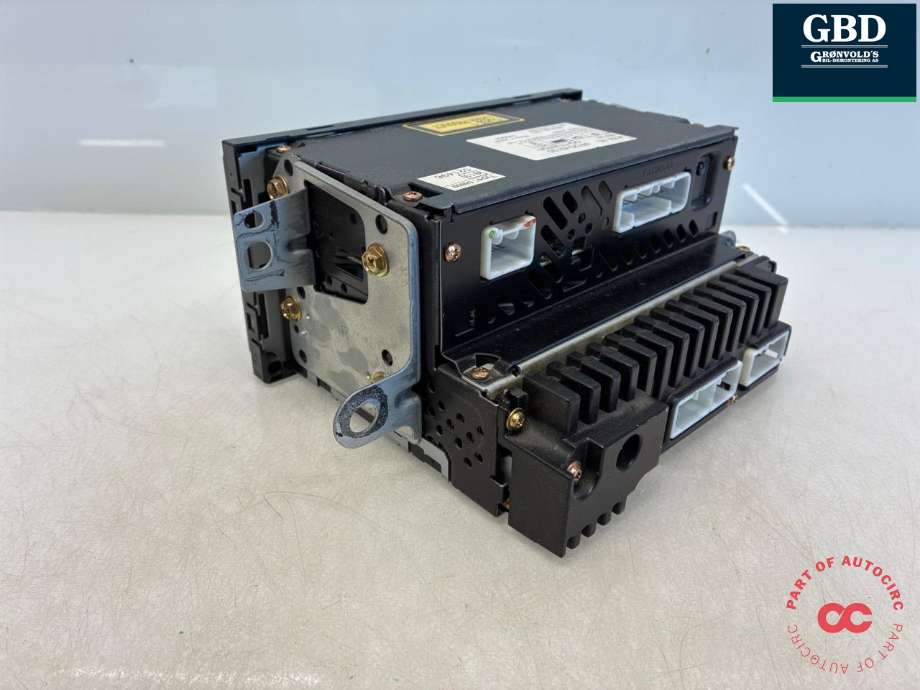 Bilstereo til Toyota RAV4 2000-2006 (Type II) (8612033440|)