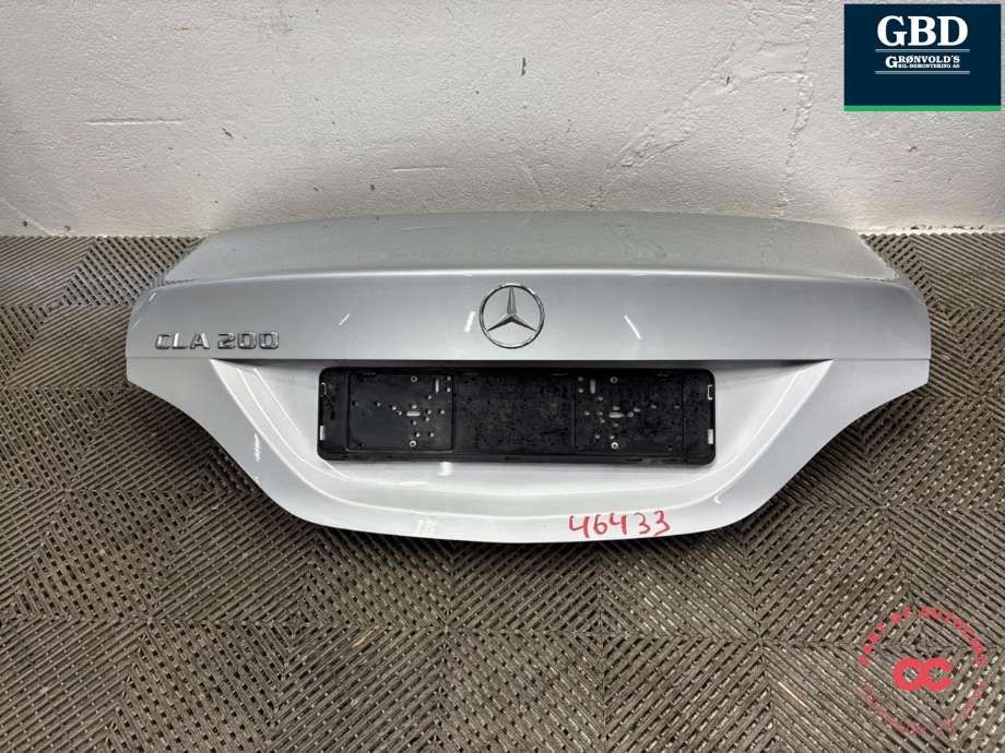Bakluke sedan til Mercedes CLA, 2013-2019 (C117) (C117) (A 117 750 00 75)