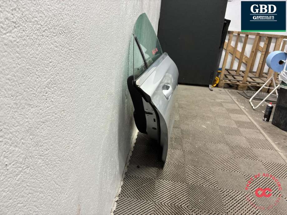 Dør høyre bak til Mercedes CLA 2013-2019 (C117) (C117) (A 117 730 02 05|)