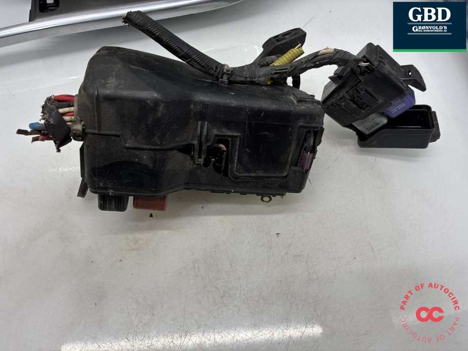 Sikringsboks til Toyota Land Cruiser 90 1996-2002 (8274160010|)