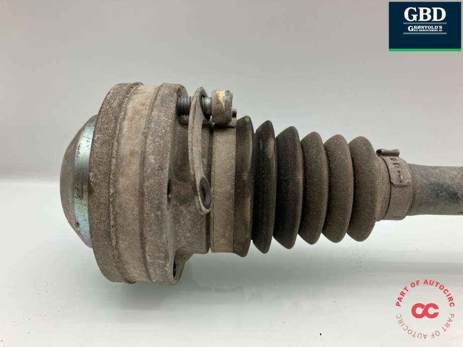 Drivaksel venstre foran, diesel/automat til Škoda Octavia 2009-2013 (Type II, Fase 2) (3C0 407 271 AJ|1K0 407 271 EE | 1K0 407 451 TX|1K0 407 271 LJ |1K0 407 761 SX | 1K0 407 271 BJ)