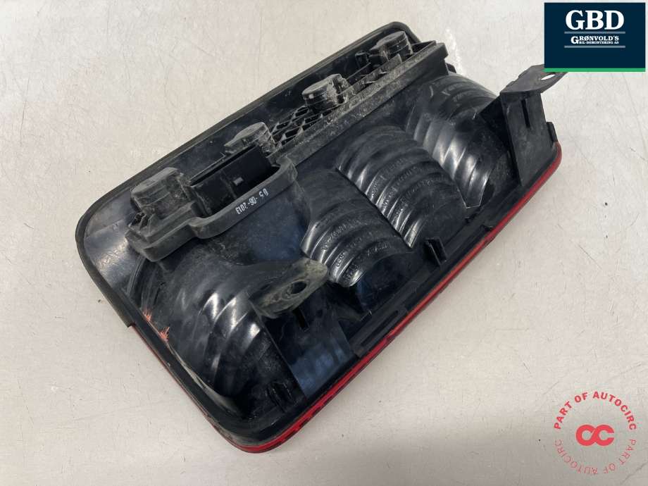 Baklykt høyre til VW Caddy 2010-2015 (Type III, Fase 2)  (2K5 945 096 Q|2K5 945 096 K|2K0 945 112 C)