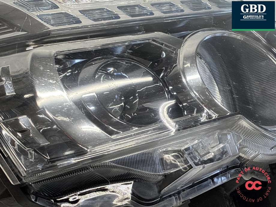 Frontlykt høyre halogen til Nissan X-Trail 2007-2014 (T31) (T31) (260103UF2C|260103UF2A|)