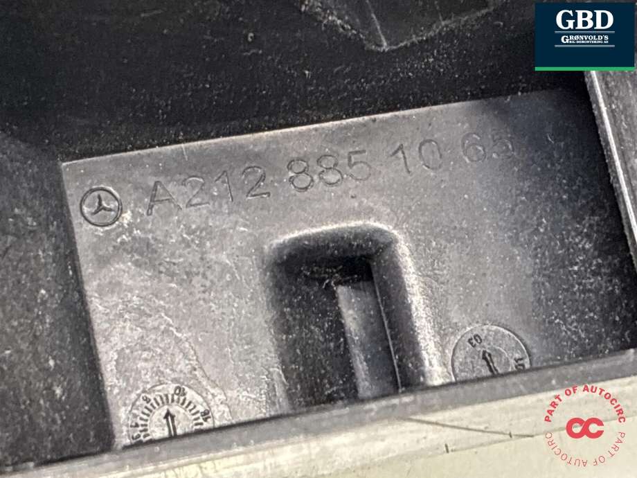 Støtfanger bak feste til Mercedes E-Klasse 2009-2013 (Fase 1) (W212) (W212) (A 212 880 02 03|A 212 885 1065|A 212 885 02 42)