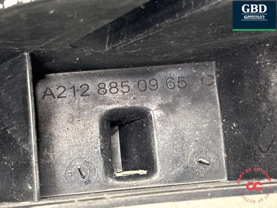 Støtfanger bak feste til Mercedes E-Klasse 2009-2013 (Fase 1) (W212) (W212) (A 212 880 01 03|A 212 885 09 65|A 212 885 01 42)