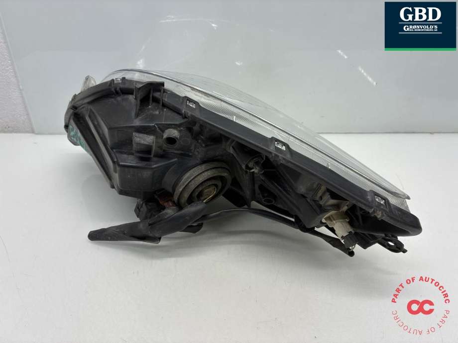 Frontlykt høyre halogen til Toyota Yaris 2009-2011 (Type II, Fase 2)  (811300D330|81130-0D330|)