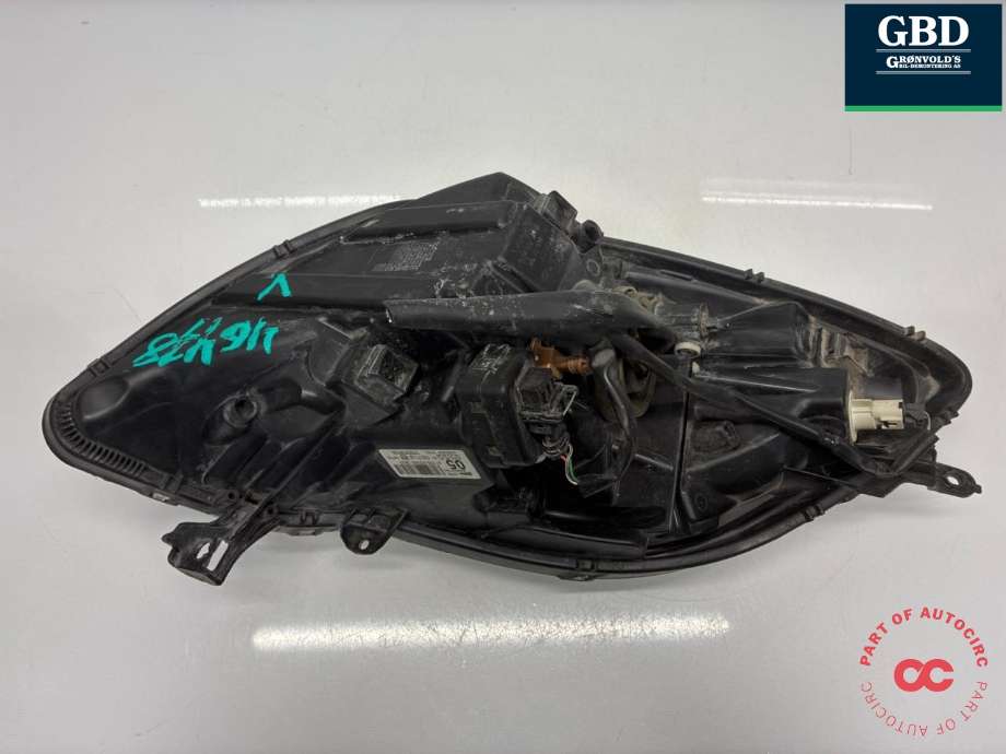 Frontlykt høyre halogen til Toyota Yaris 2009-2011 (Type II, Fase 2)  (811300D330|81130-0D330|)