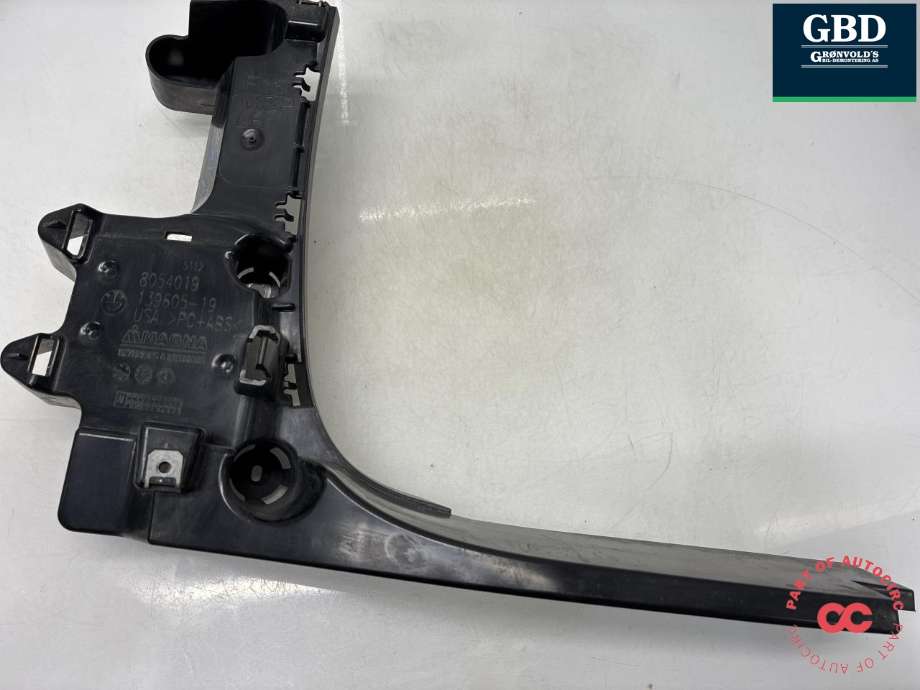Støtfangerving venstre bak til BMW X5 2013-2018 (F15) (F15) (51 12 8 054 019|5112 8054019|)