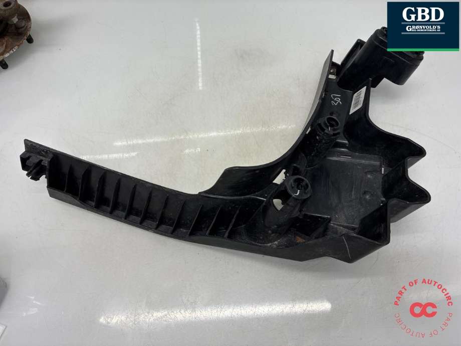 Støtfangerving venstre bak til BMW X5 2013-2018 (F15) (F15) (51 12 8 054 019|5112 8054019|)