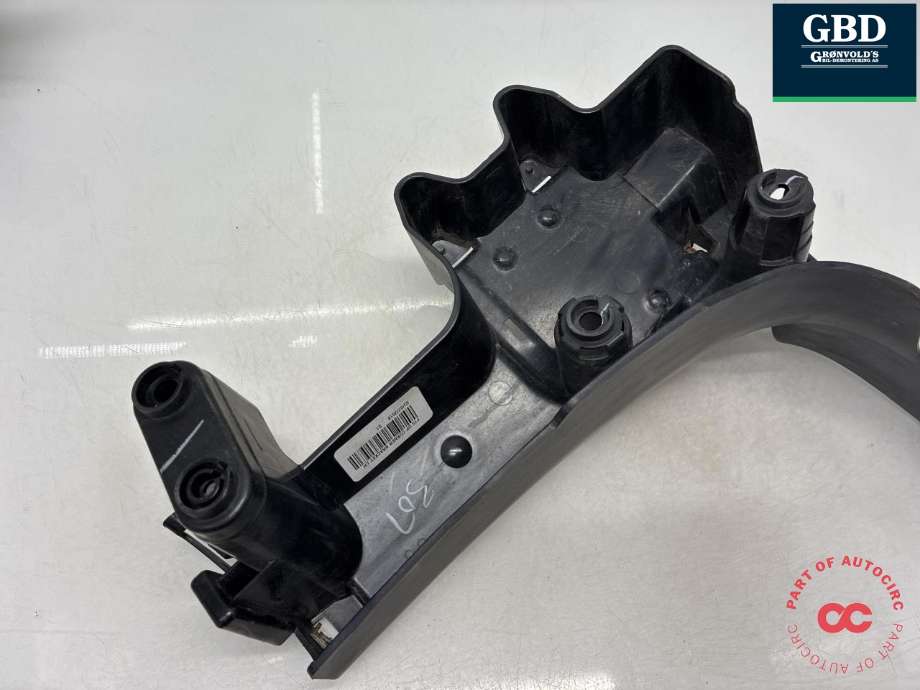 Støtfangerving venstre bak til BMW X5 2013-2018 (F15) (F15) (51 12 8 054 019|5112 8054019|)
