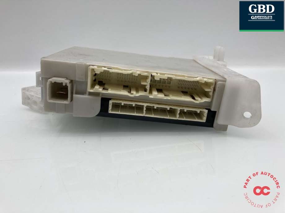 Styreenhet comfort (BCM) til Toyota Prius +7 2012-2020 (Type III) (stasjonsvogn) (stasjonsvogn) (892204EL50|89221-47500|82730-47550-A)