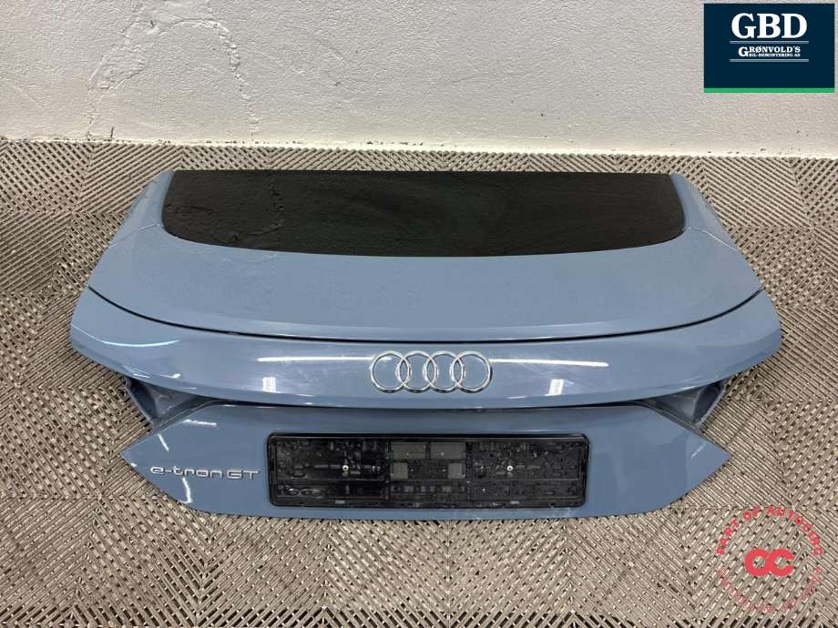 Bakluke sedan til Audi e-tron GT, 2021-->>  (4J3 827 025 B)