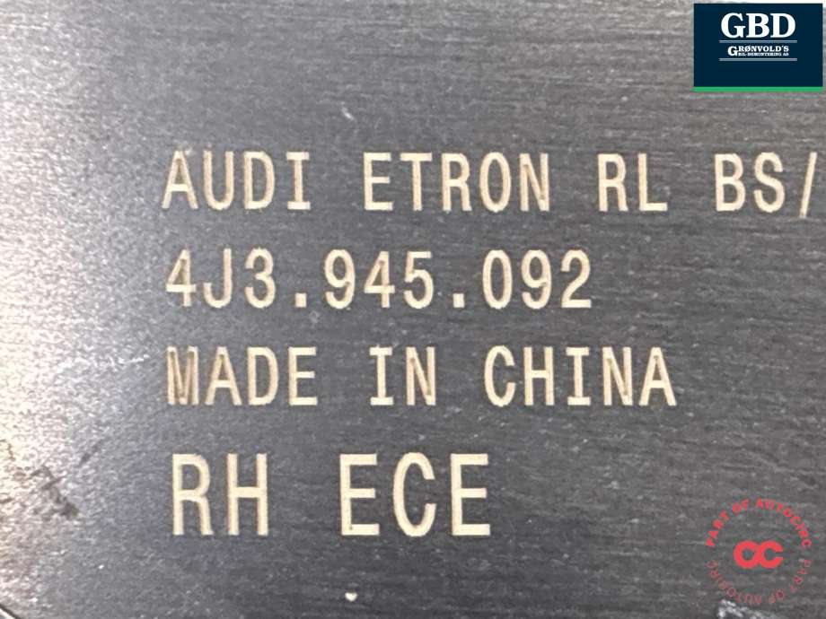 Baklykt høyre til Audi e-tron GT 2021-->> (4J3 945 092 F|)