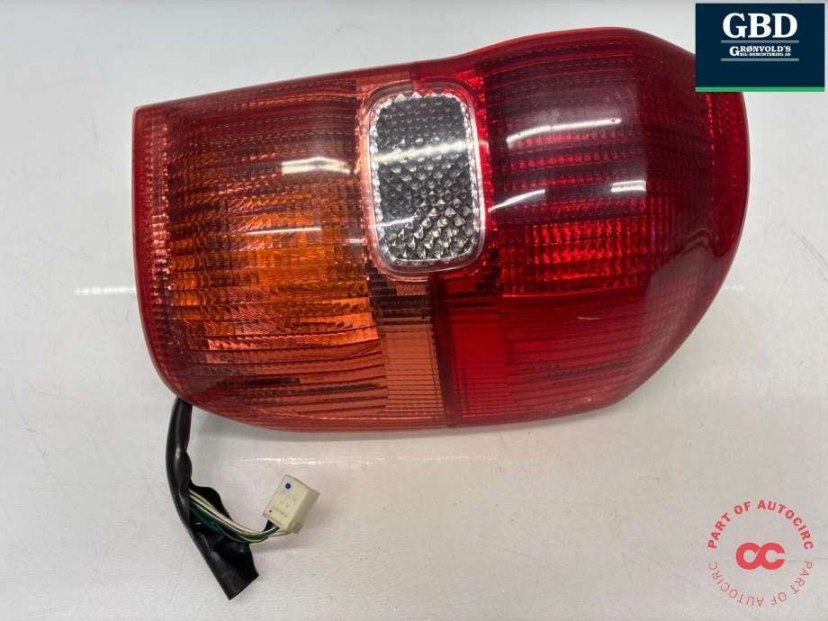 Baklykt høyre til Toyota RAV4, 2000-2006 (Type II)  (8155142060)
