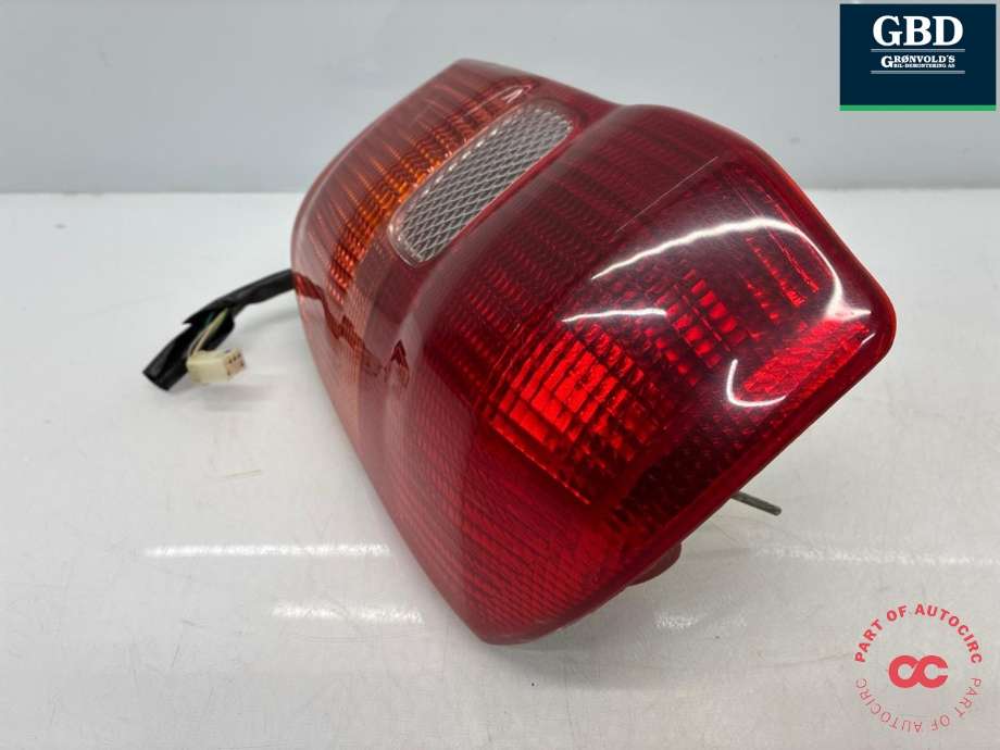 Baklykt høyre til Toyota RAV4 2000-2006 (Type II) (8155142060|)