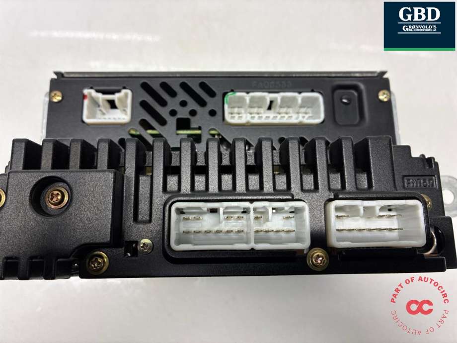 Bilstereo til Toyota RAV4 2000-2006 (Type II) (8612033440|8612033450|)